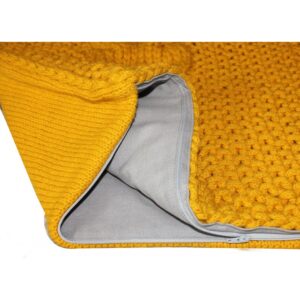 Lariyo Twisted Yellow Cushion Cover